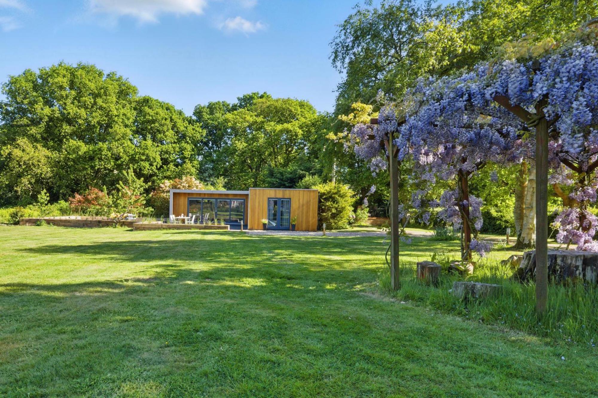 Appartamento Countryside Annex- Sleeps 2 Free Parking & Garden Canterbury Esterno foto